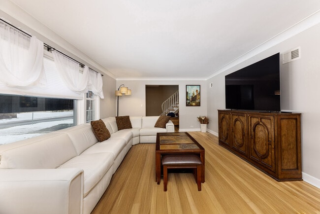 Photo - 259 Cornell Ave