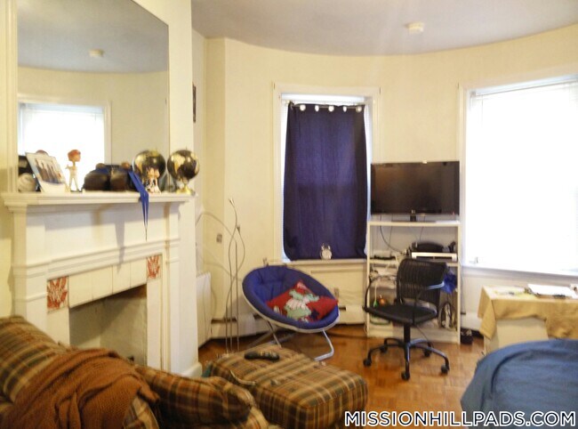 Building Photo - 16 Wait St