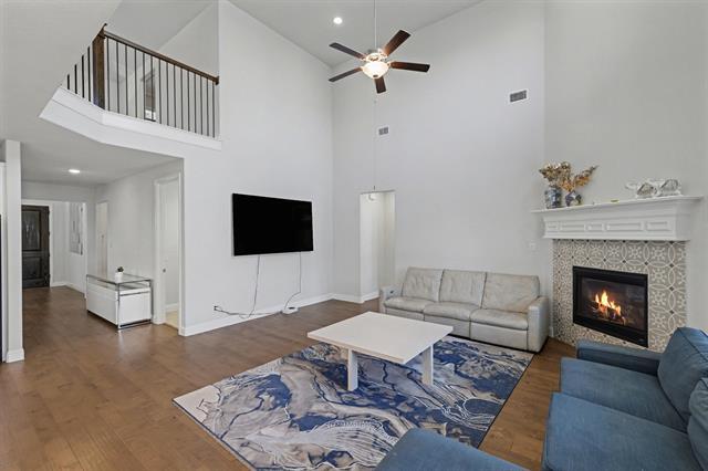 Photo - 1700 Rain Lily St