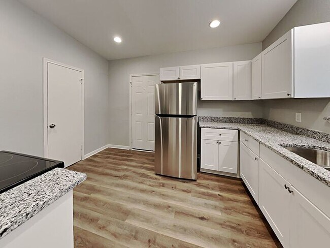 Photo - 13316 Flagstone Ln