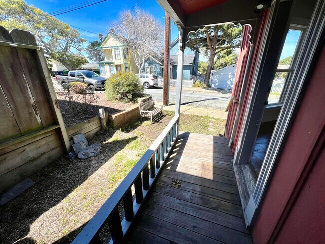 Photo - 5th Street Charm! Apply NOW!