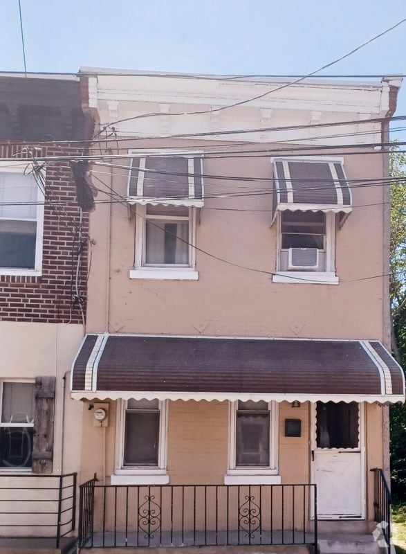 Building Photo - 2420 W Seybert St Rental