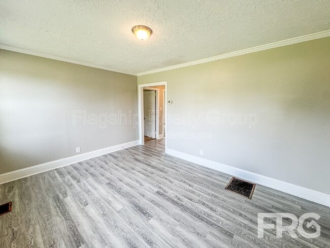 Photo - 1716 Tommys Rd
