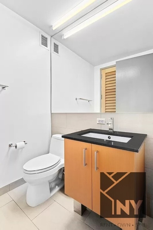 Photo - 8 Barclay St Unit 23U