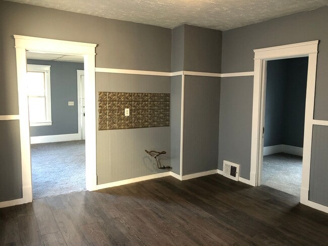 5604 Linton Ave Unit Down