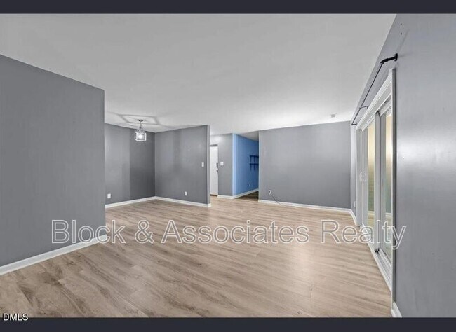 Photo - 1295 Schaub Dr Unit APT F