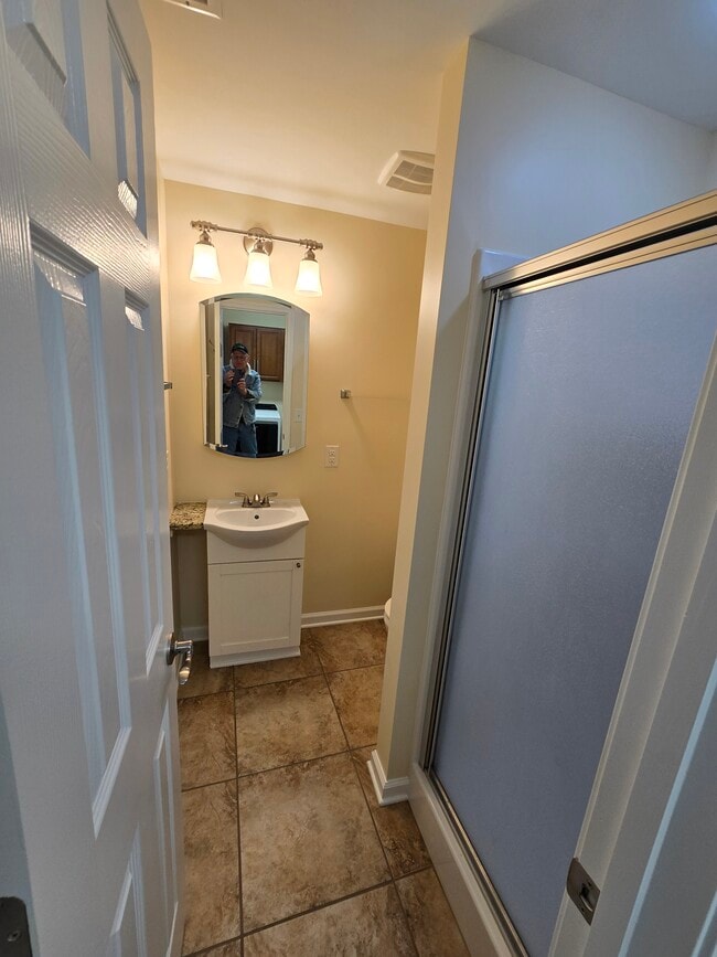 Photo - 107a Oakwood Dr