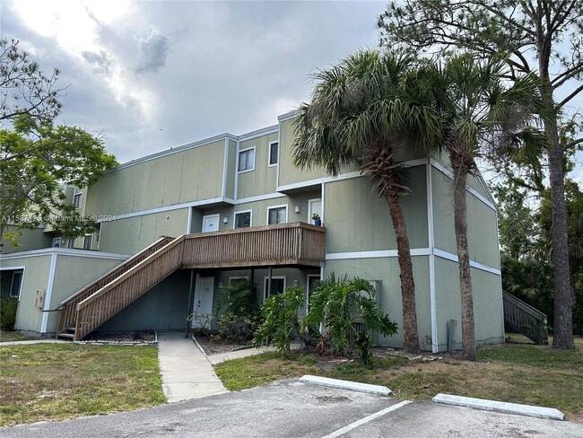 125 Scottsdale Sq  