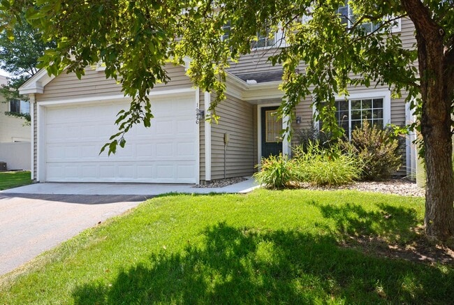 Building Photo - Beautiful 2-Bed 1.5-Bath Townhouse in Eagan - Available Now!
