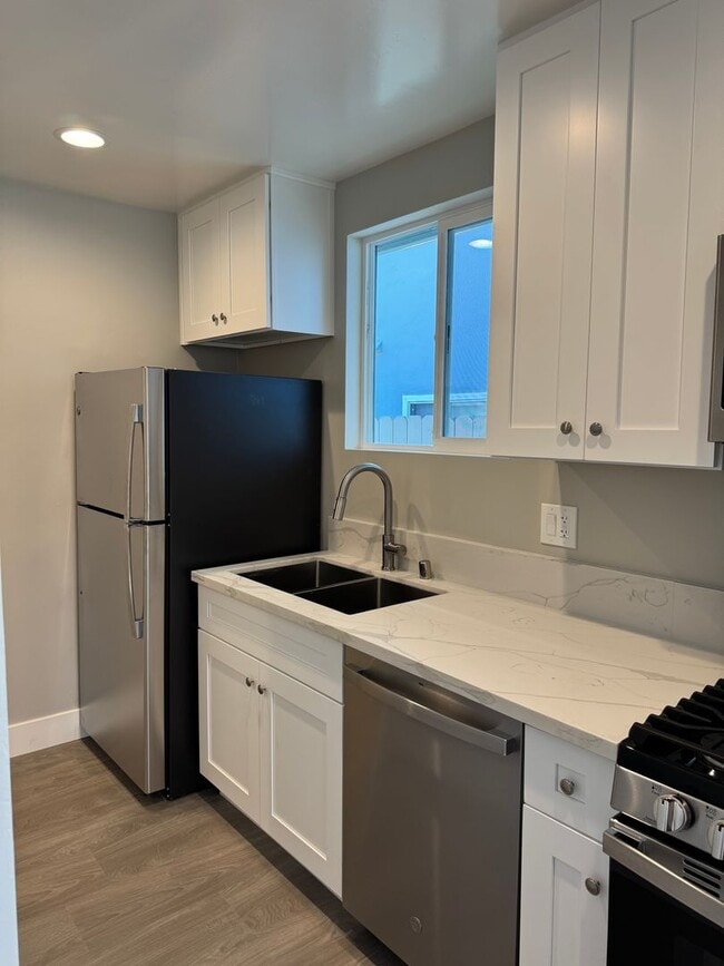 Photo - 54TH STREET 2985-2987 #1 FRONT UNITS Unit 2985