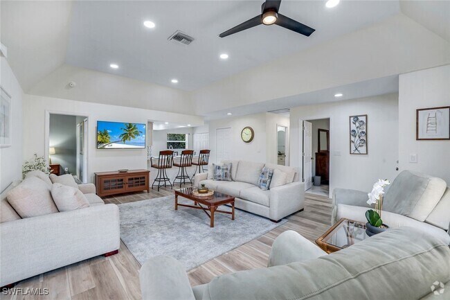 Building Photo - 156 Sabal Lake Dr Rental