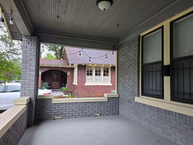 Photo - 637 N Willett St