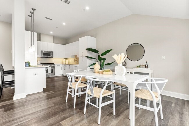 Photo - 771 Harrison Ave