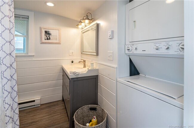 Photo - 37 Attawan Ave