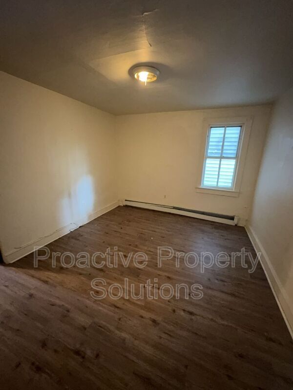Photo - 532 Alder St