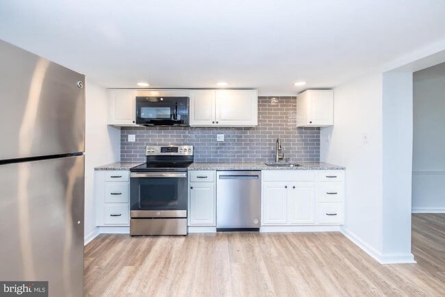 Photo - 405 Edgewood Ave