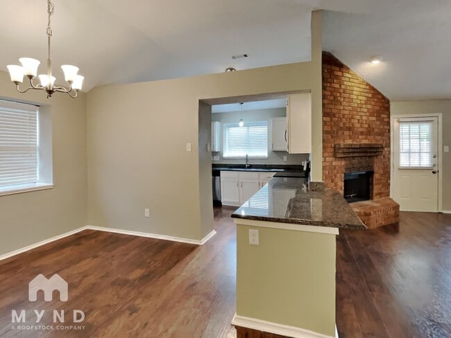 Photo - 208 S Malone Rd