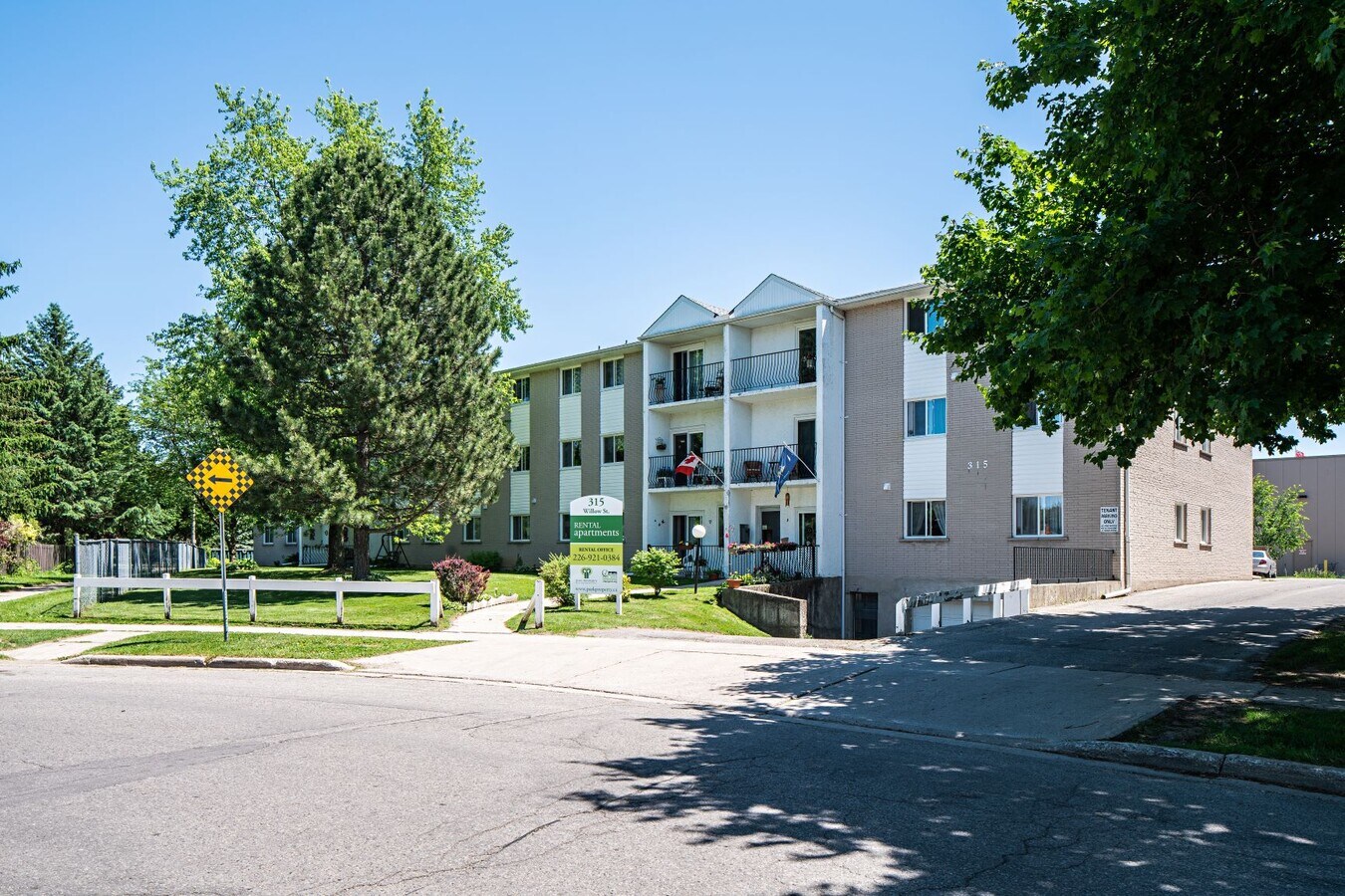 Photo - 315 Willow St