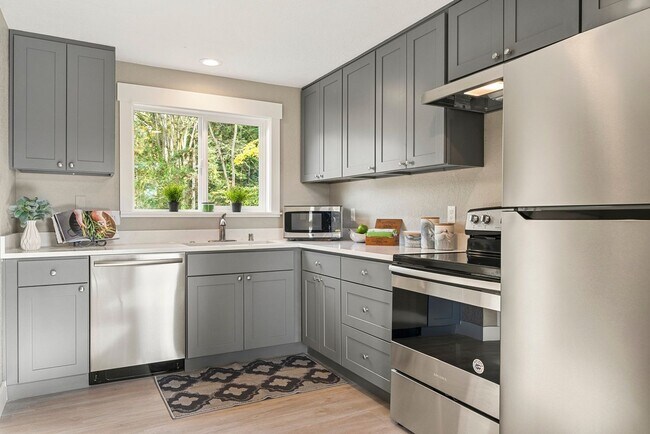 Photo - Top Floor 2 BR 1 BA with Vaulted Ceilings ... Unidad 302