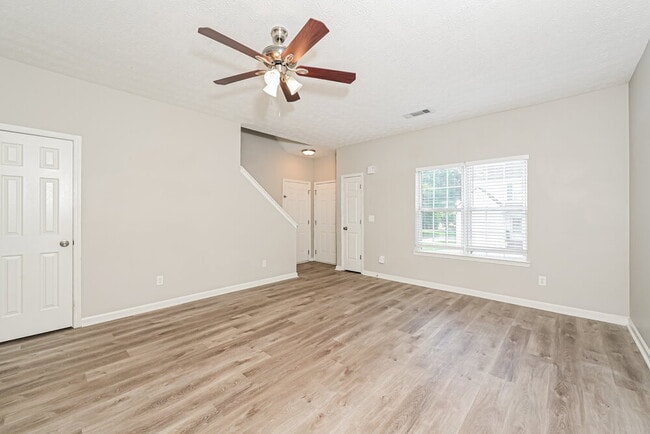 Photo - 444 Village Bluff Dr