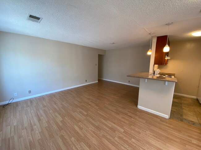 Photo - 2118 Peppertree Way Unit 2118 Peppertree Way
