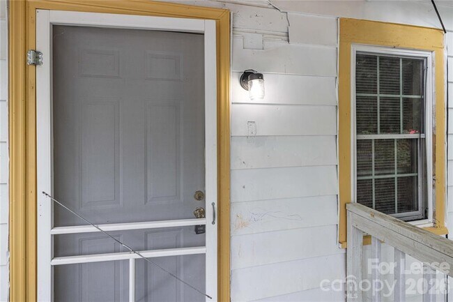 629 Colston St Unit 1