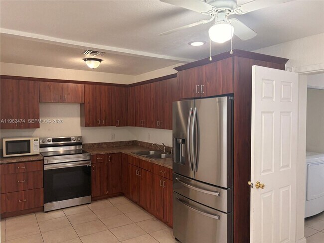 Photo - 800 NW 63rd St