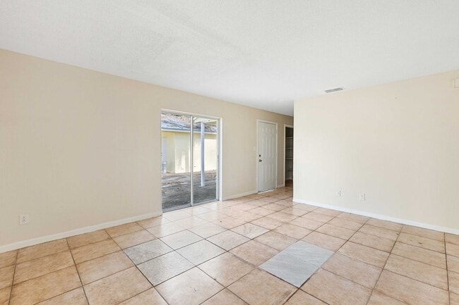 Photo - 37540 Martin Luther King Blvd Unit A
