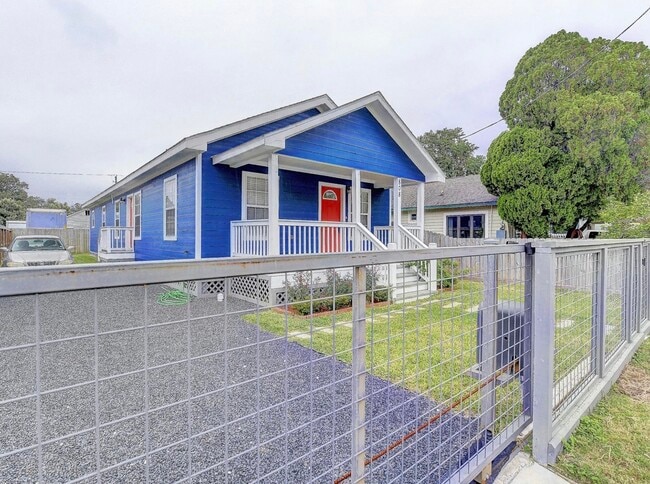 Building Photo - 808 E 32nd St