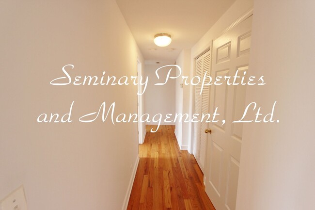 Photo - Great apartments in the heart of Uptown, o...