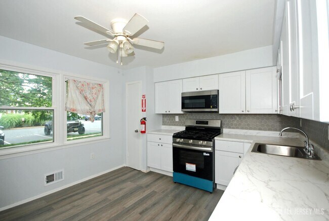 13 Tiger Lilly Ct
