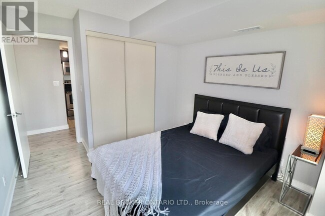 Photo - 381 Front St W Unité 1902