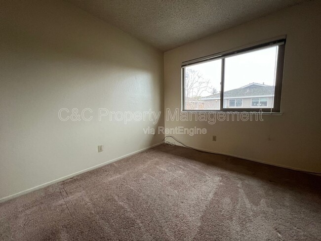 1365 42nd Ave Unit 4