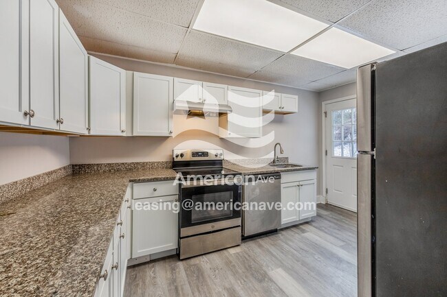 Photo - 835 Steuben St