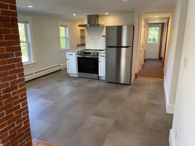 Kitchen - 13 Middle St Unit 2