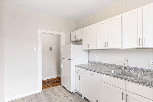 33 Franklin Pl
