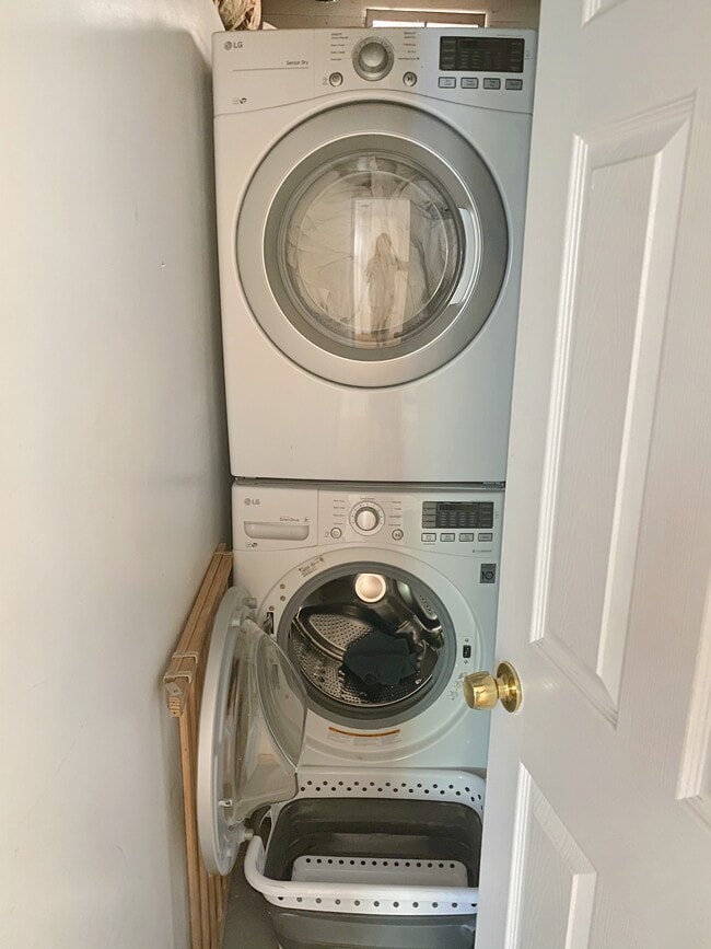 Photo - 820 Bourdeaux Dr