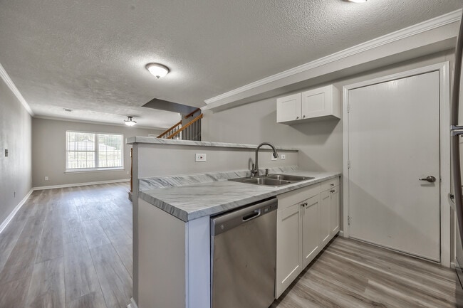 Photo - 1489 E 120th St