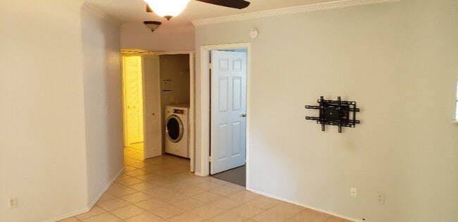 Photo - 1701 The Greens Way