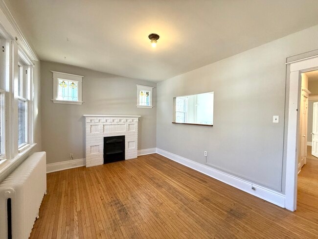 Photo - 1 Bed - 96 East Ave S