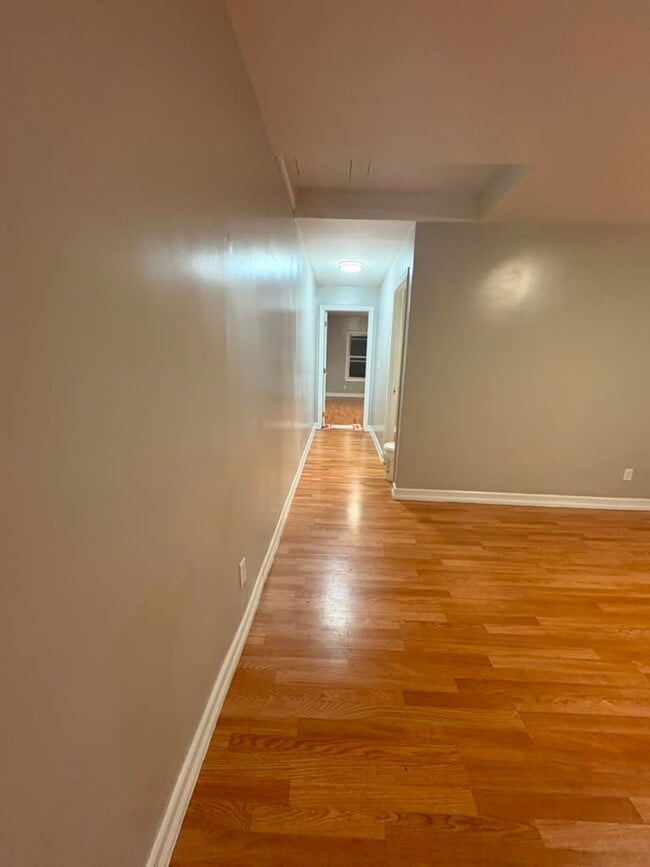 Photo - 107 N High St Unit Apt 3