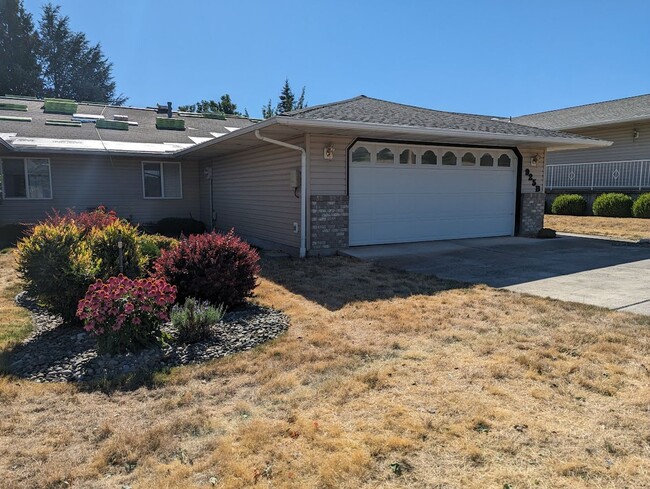 Photo - Beautiful Condo in Quiet Neighborhood - Small Pet Allowed