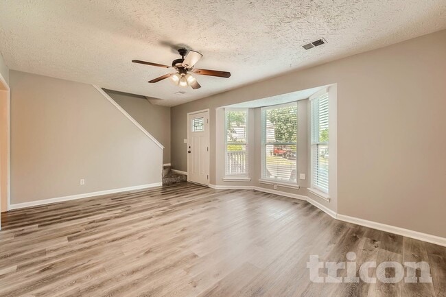 Photo - 126 Woodberry Ct