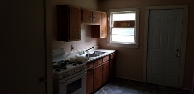 Photo - 3837 Morrow St