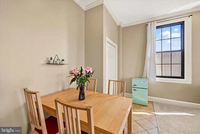 Photo - 1 E Chase St Apartment Unit 403