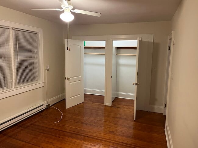 Building Photo - 1452 Dartmouth St Unit 2nd floor