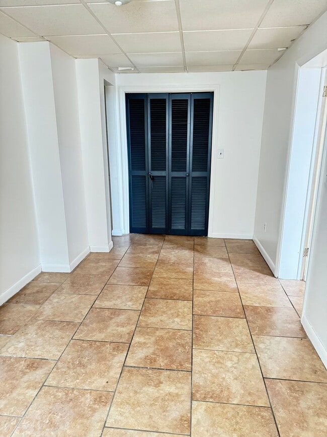 Photo - Newly Renovated 1 Bedroom in the Heart of Johnson City! Unidad 204 E Watauga - 1