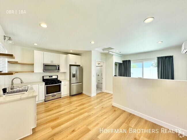 Building Photo - 5256 Beeman Ave Unit A Rental