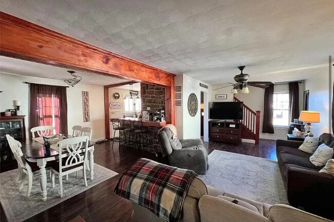 Photo - 205 Dwight Ave Casa