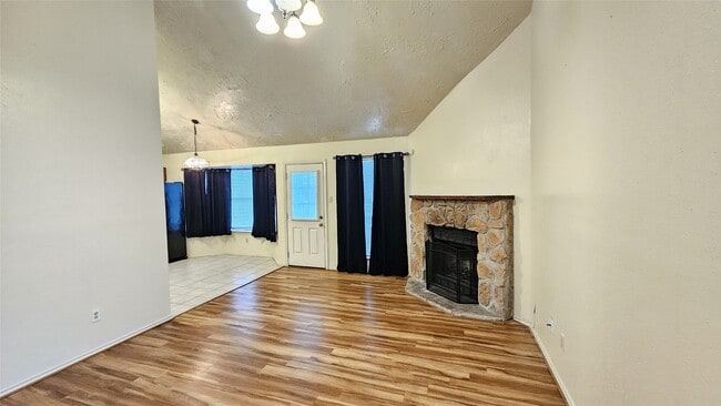 Photo - 8731 Croteau Dr